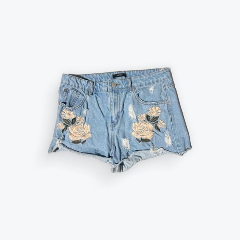 Jean shorts with floral‎ size 28